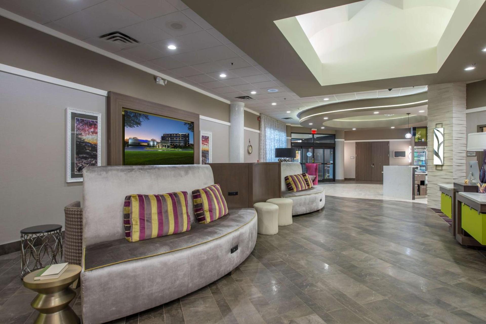 DoubleTree by Hilton Winston Salem - University, NC photo 11