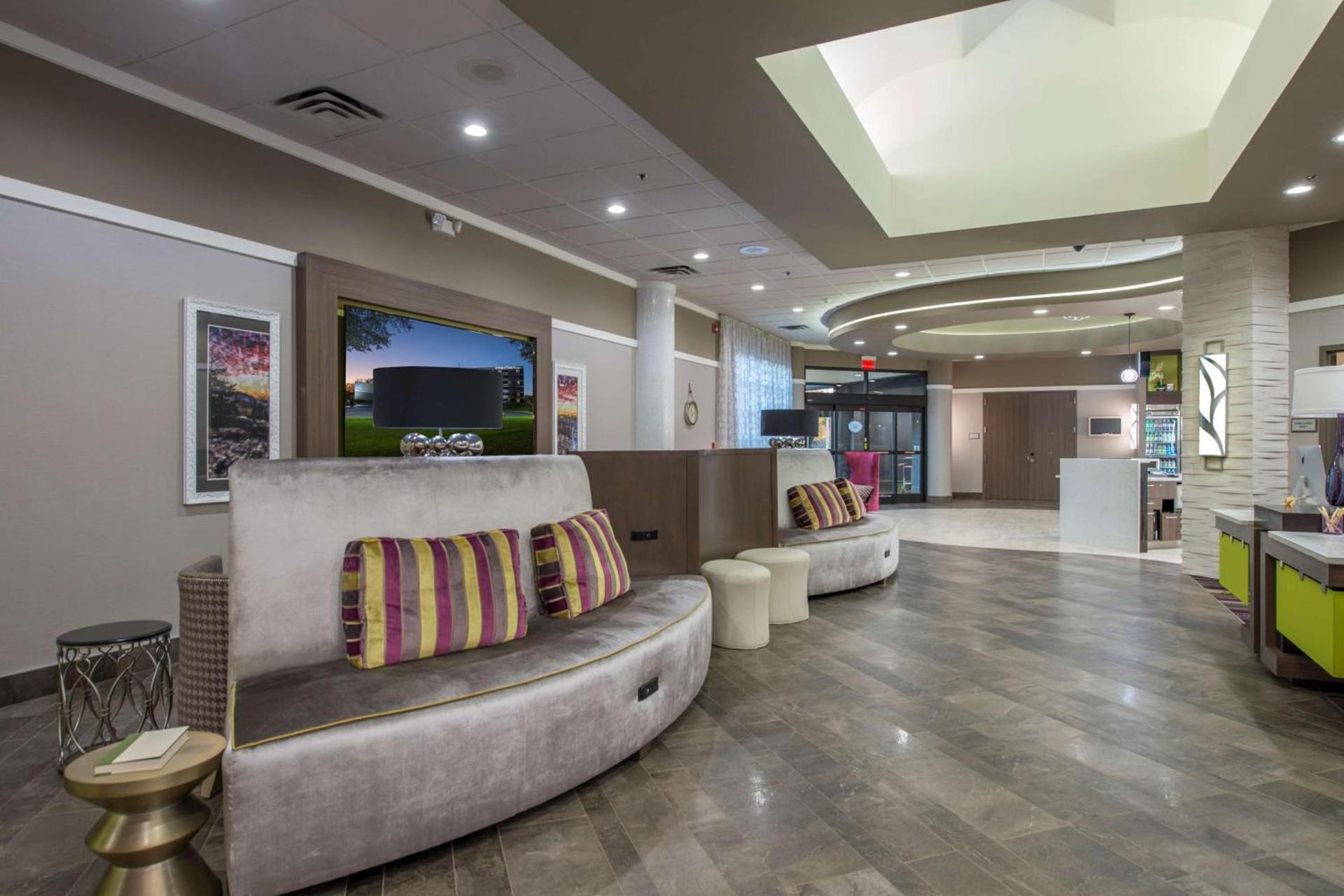 DoubleTree by Hilton Winston Salem - University, NC photo 12