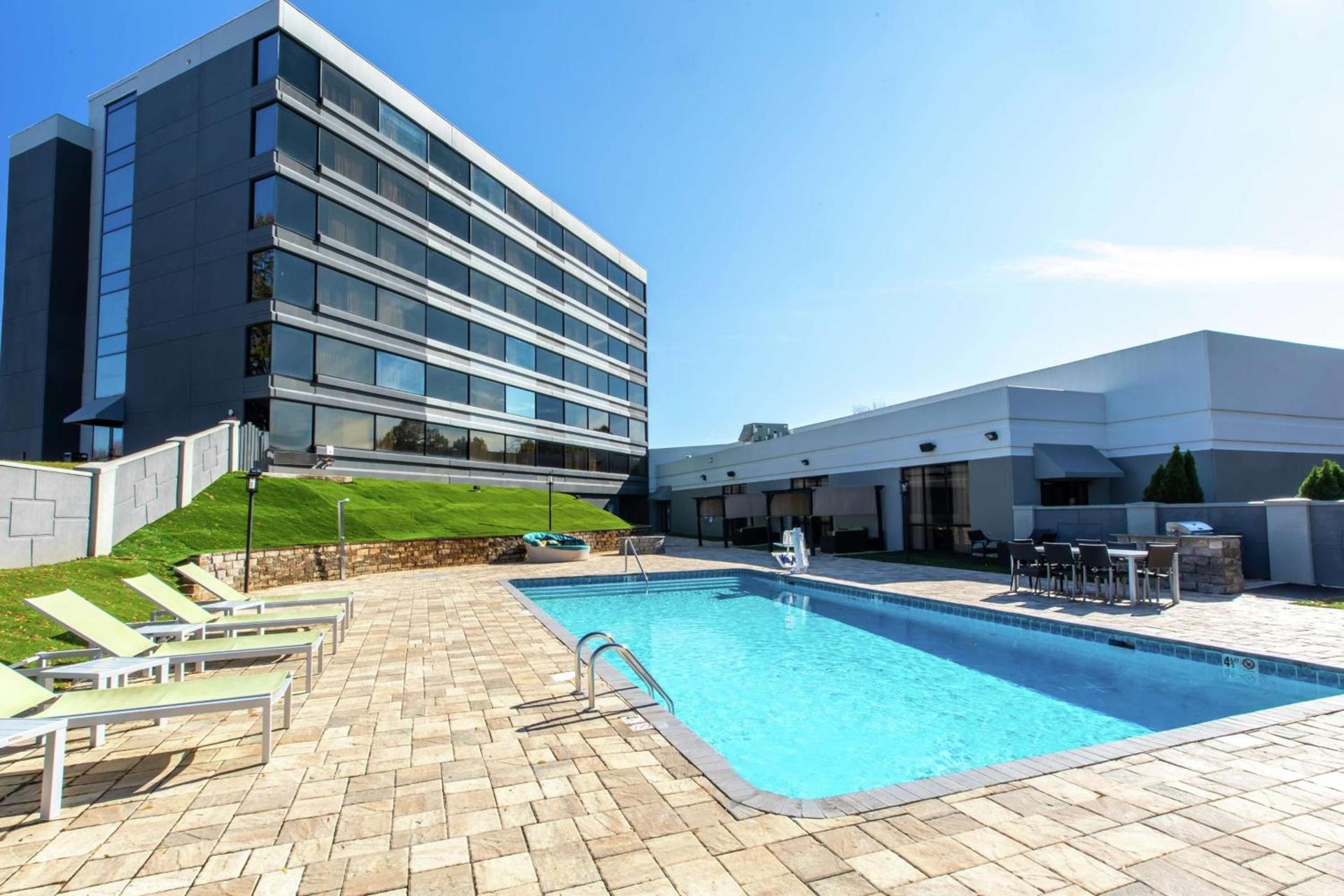 DoubleTree by Hilton Winston Salem - University, NC photo 16