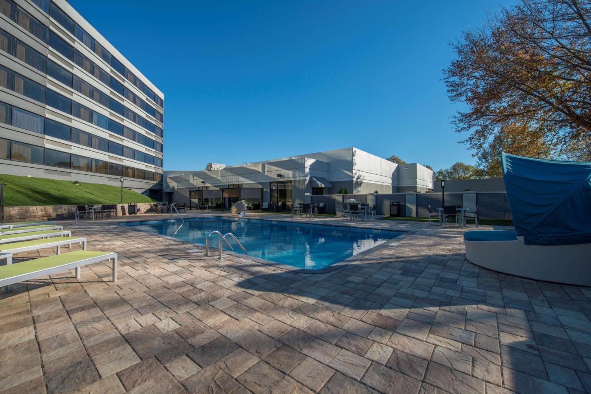 DoubleTree by Hilton Winston Salem - University, NC photo 18