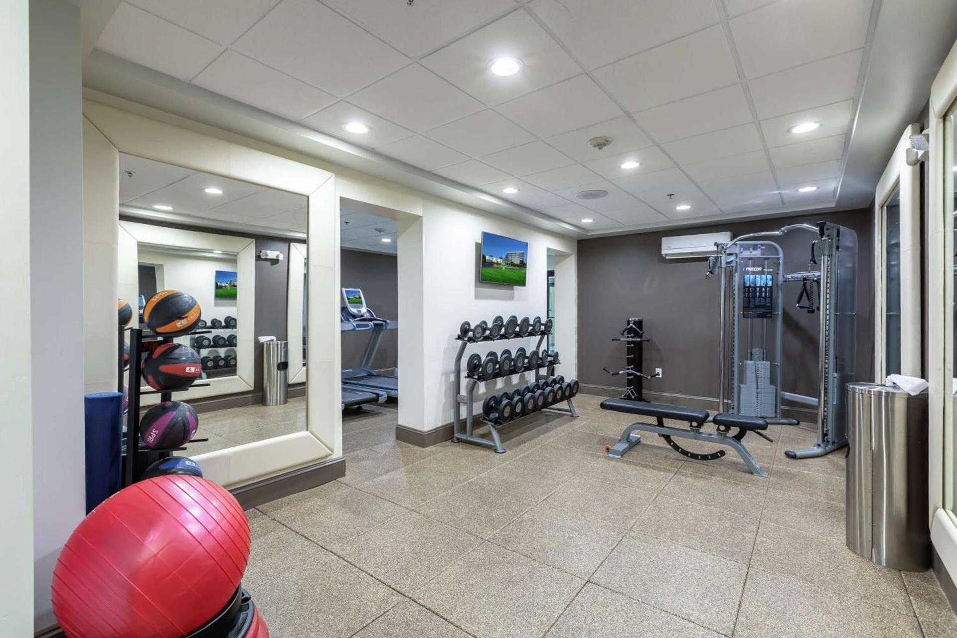 DoubleTree by Hilton Winston Salem - University, NC photo 25