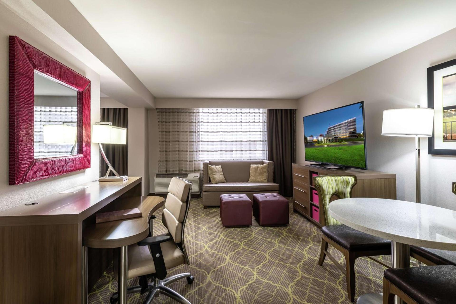 DoubleTree by Hilton Winston Salem - University, NC photo 31
