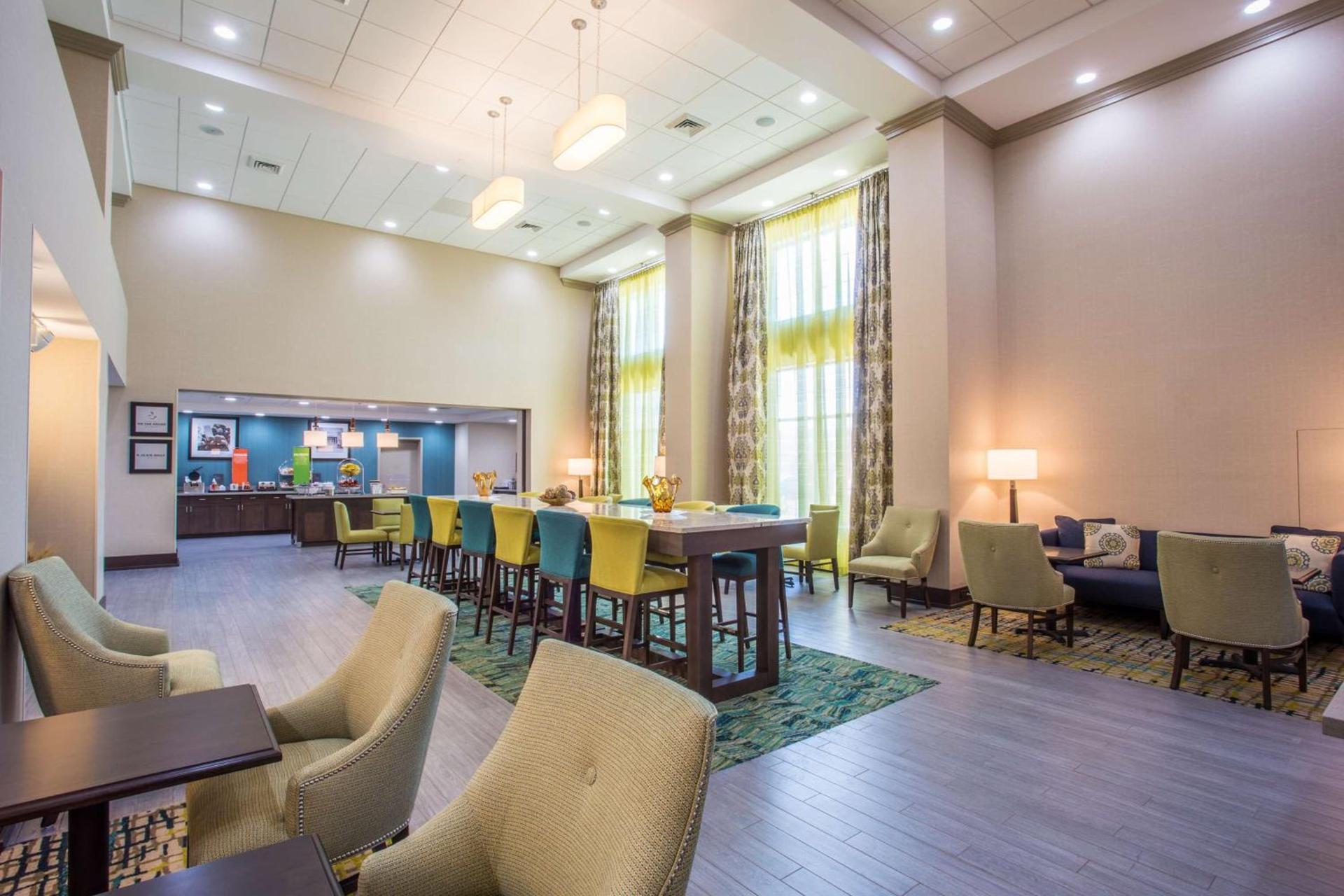 Hampton Inn & Suites Yonkers - Westchester photo 10