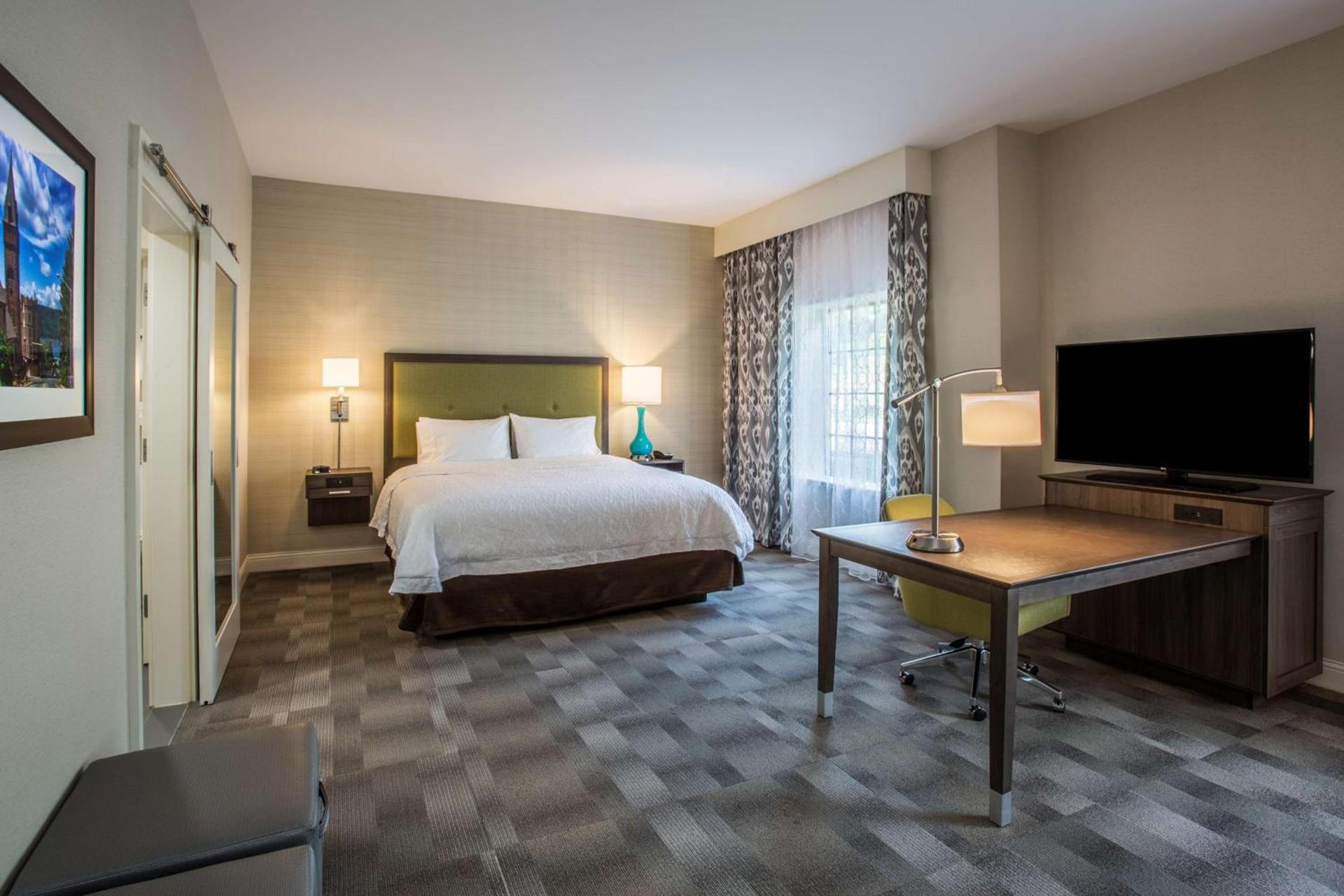 Hampton Inn & Suites Yonkers - Westchester photo 21