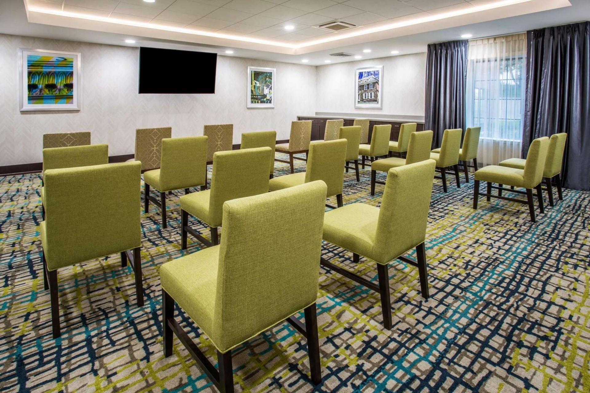 Hampton Inn & Suites Yonkers - Westchester photo 28