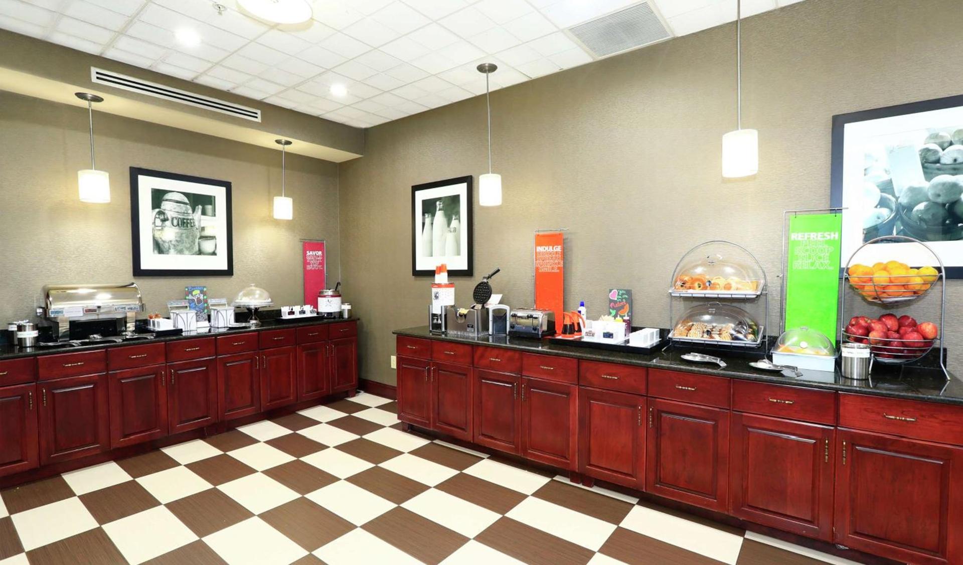 Hampton Inn and Suites of Lamar photo 15