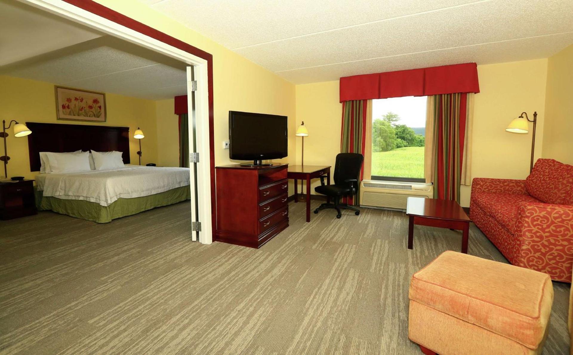 Hampton Inn and Suites of Lamar photo 30