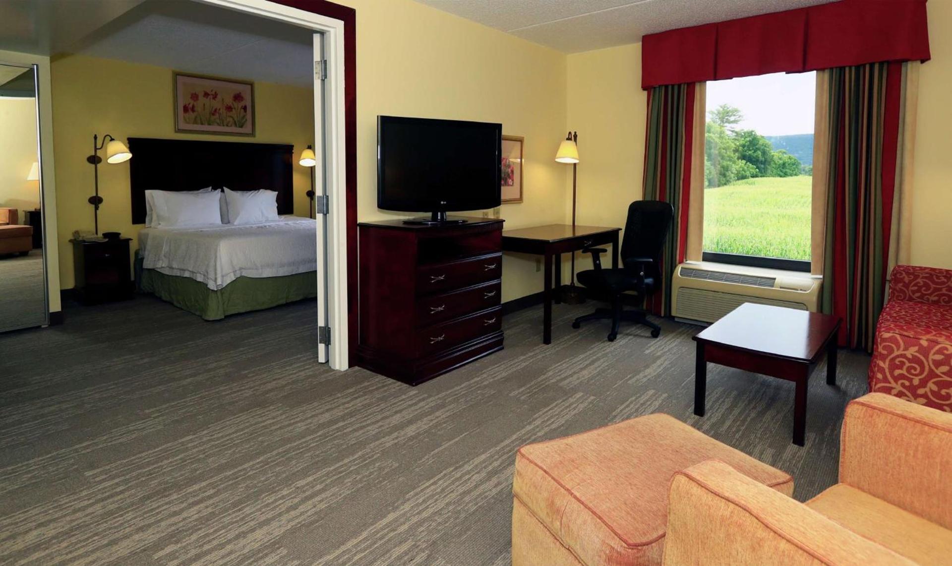 Hampton Inn and Suites of Lamar photo 31