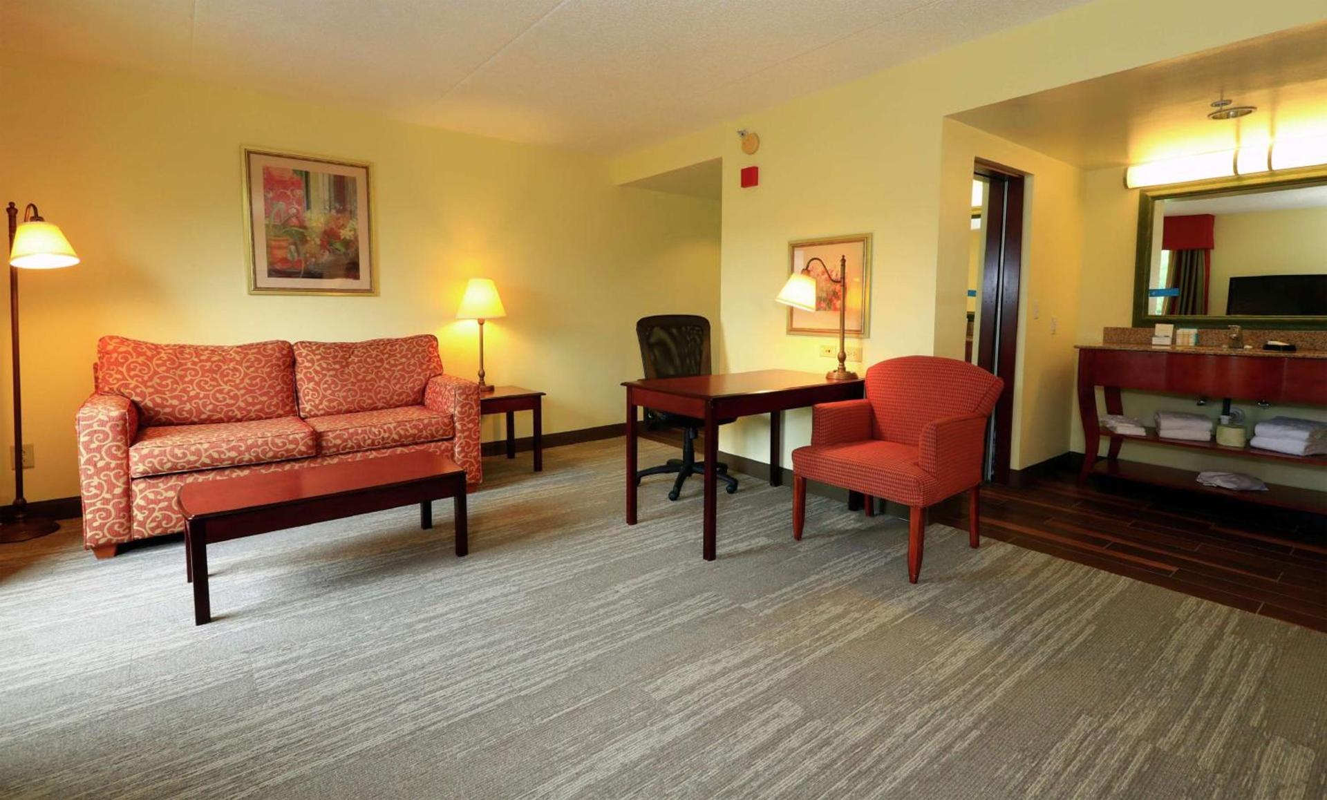 Hampton Inn and Suites of Lamar photo 32