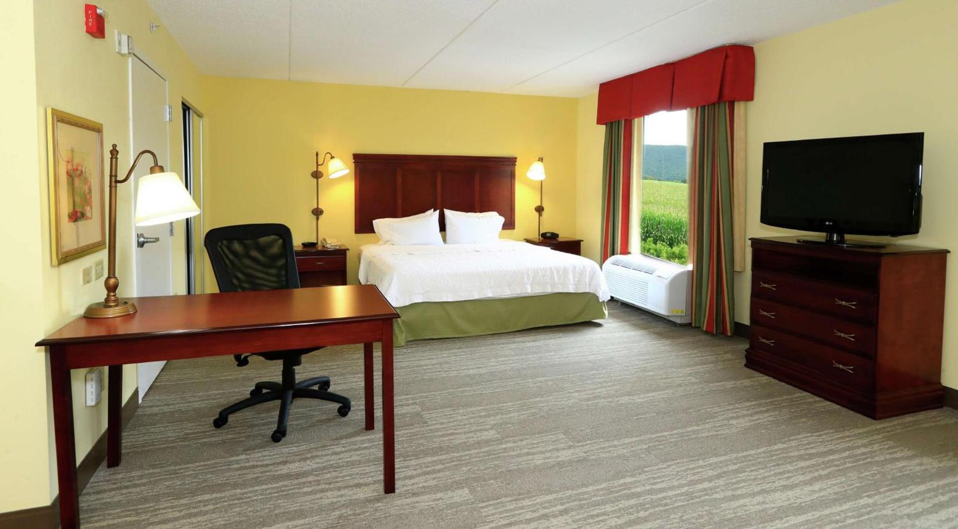 Hampton Inn and Suites of Lamar photo 37