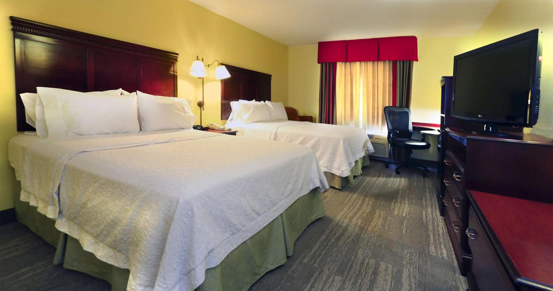Hampton Inn and Suites of Lamar photo 38