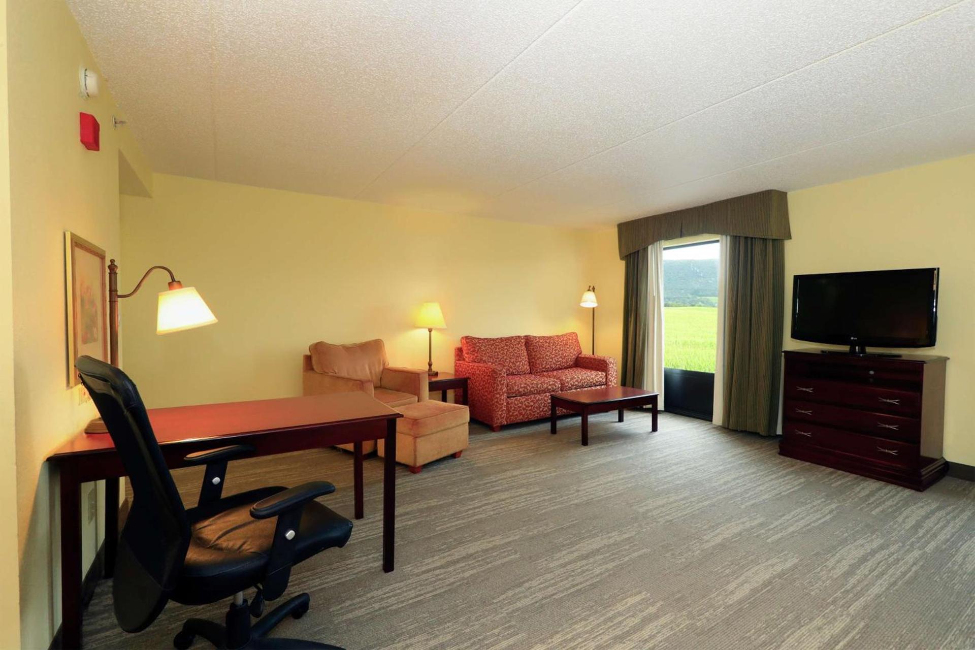 Hampton Inn and Suites of Lamar photo 39