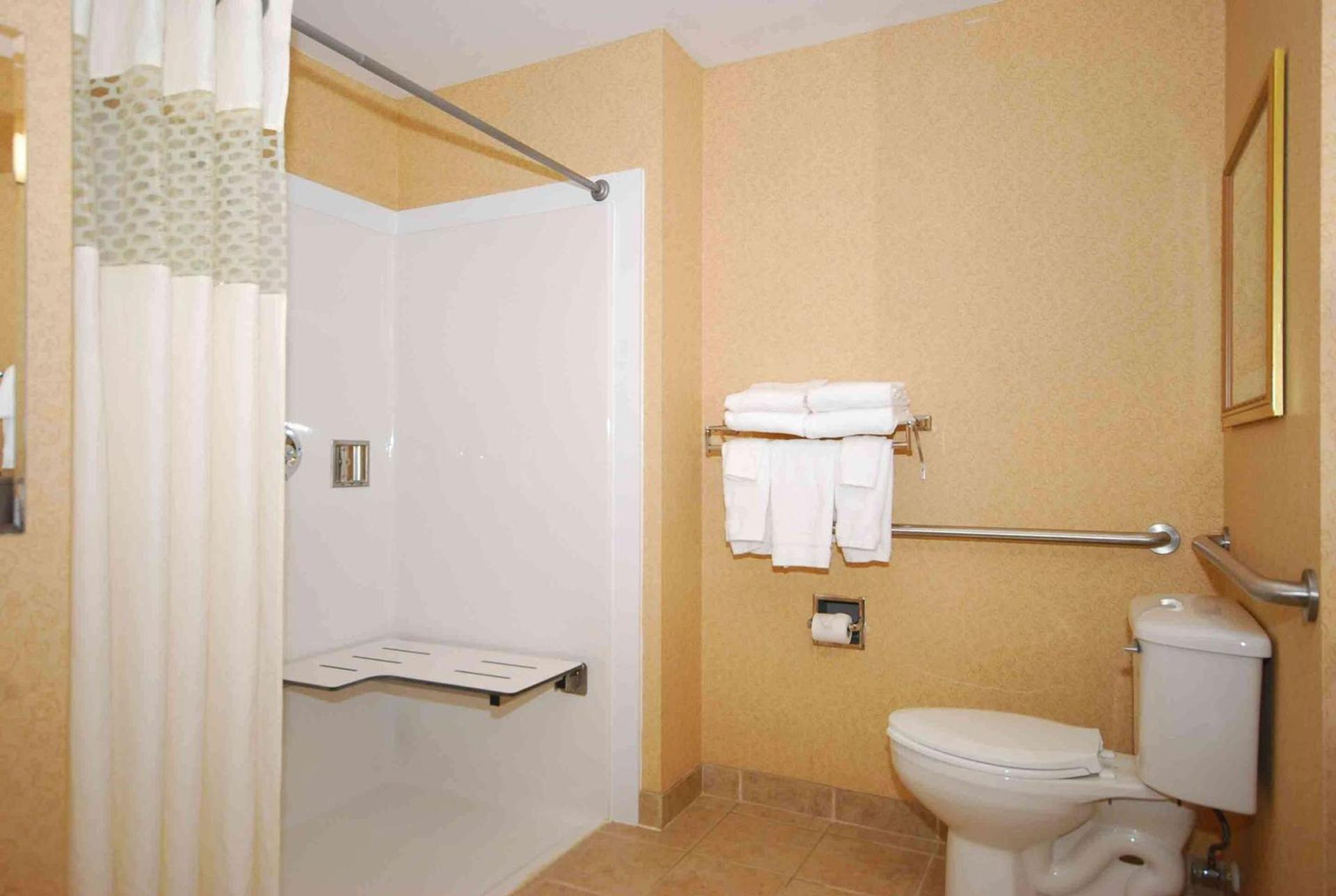Hampton Inn and Suites of Lamar photo 40