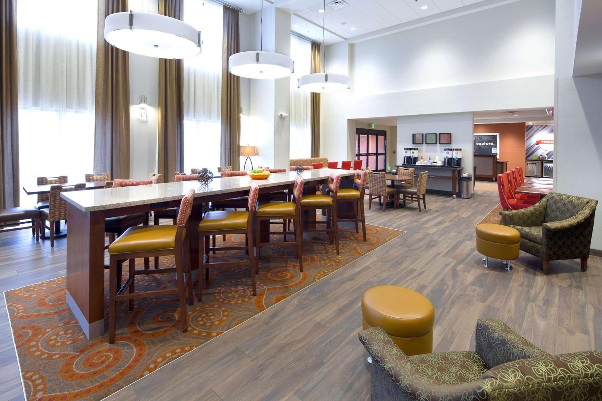 Hampton Inn & Suites Page - Lake Powell photo 5