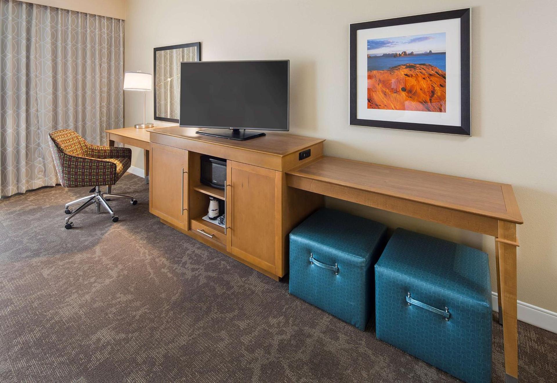 Hampton Inn & Suites Page - Lake Powell photo 28