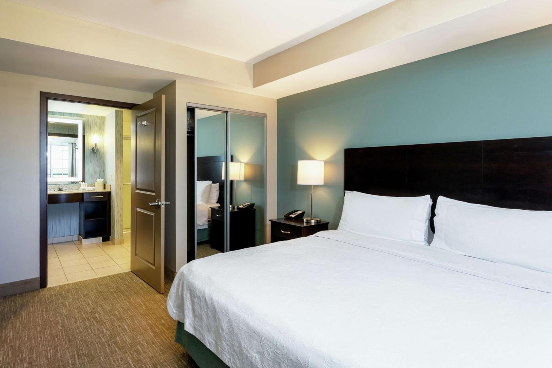 Homewood Suites Port Saint Lucie-Tradition photo 12