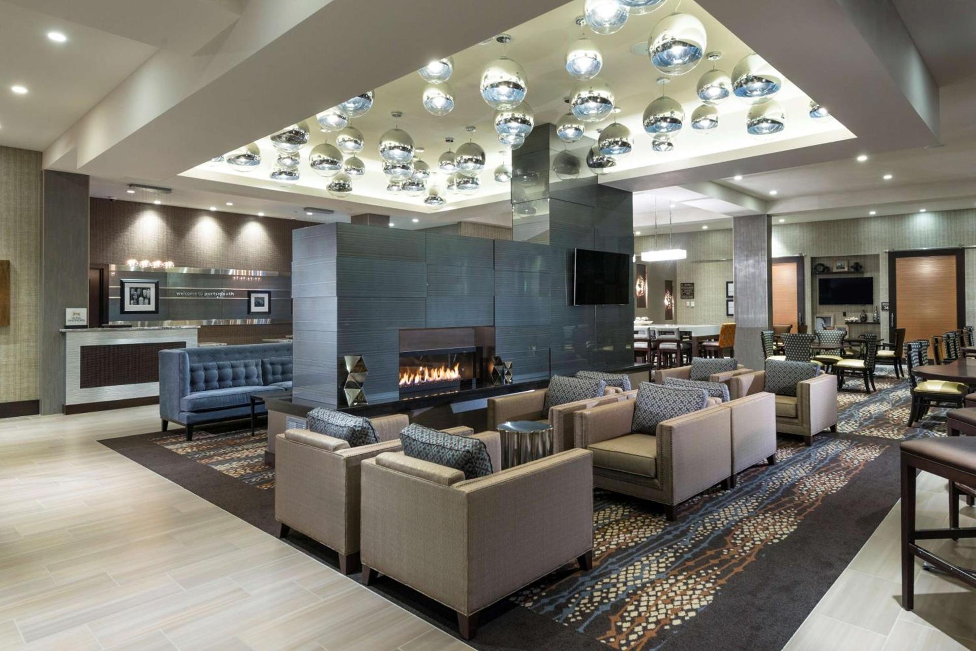 Hampton Inn & Suites Portsmouth Downtown photo 9