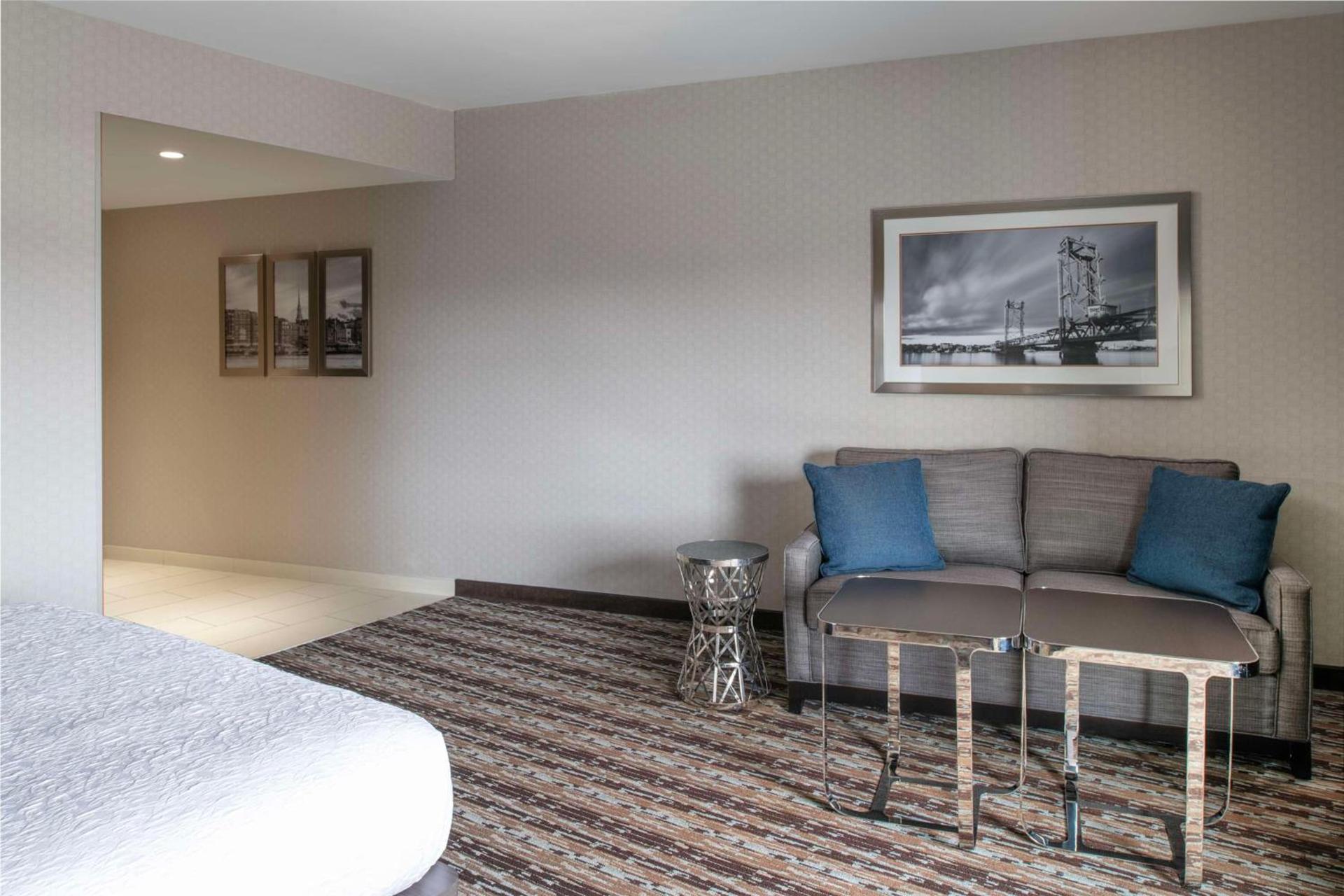 Hampton Inn & Suites Portsmouth Downtown photo 53