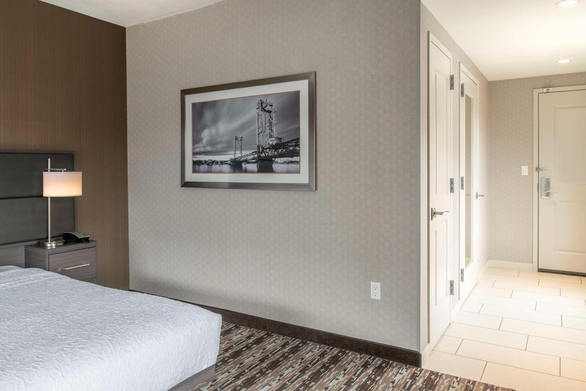 Hampton Inn & Suites Portsmouth Downtown photo 60
