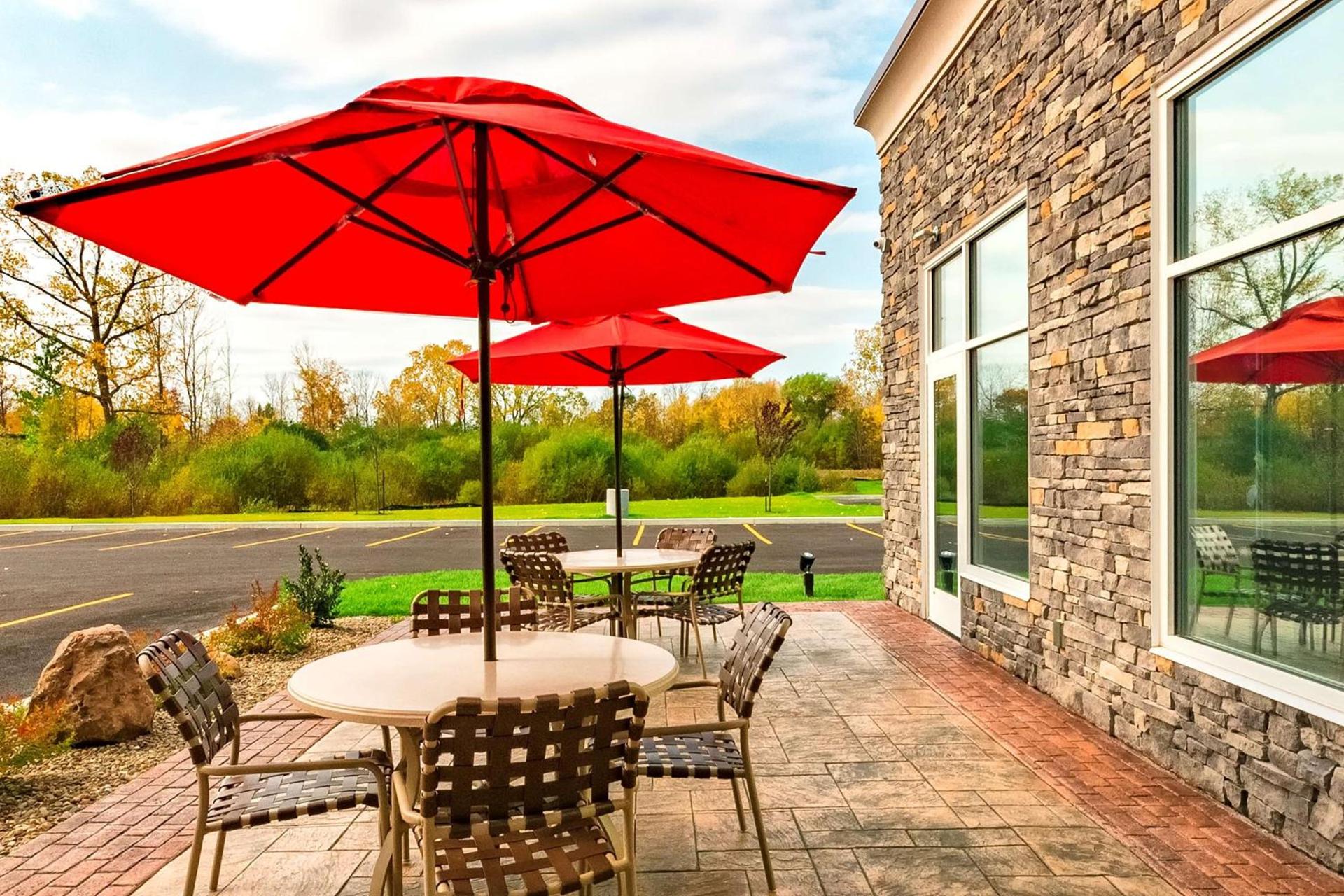 Hampton Inn Lockport - Buffalo, NY photo 3