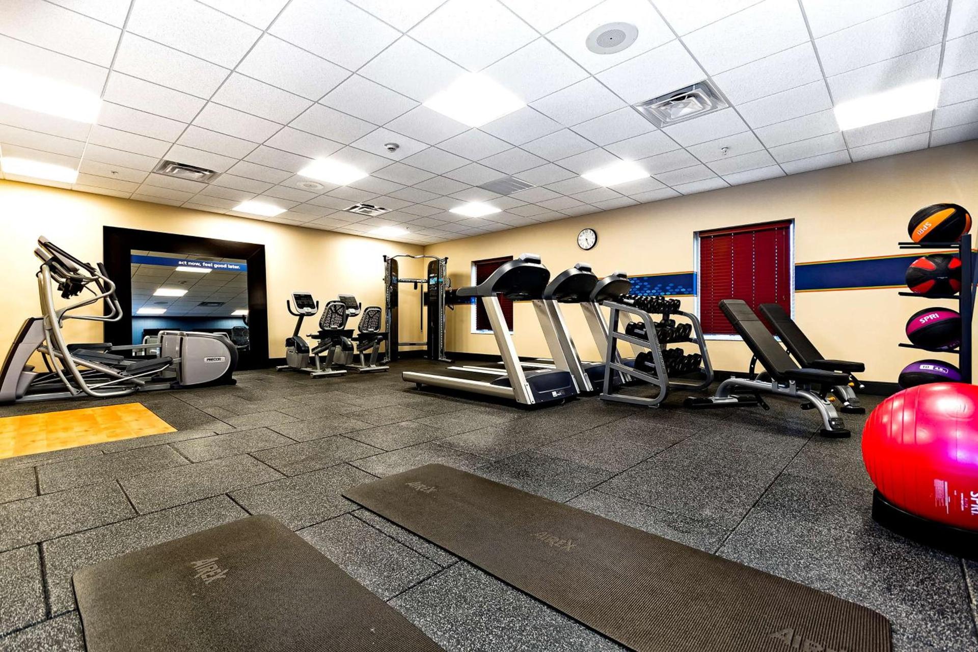 Hampton Inn Lockport - Buffalo, NY photo 21