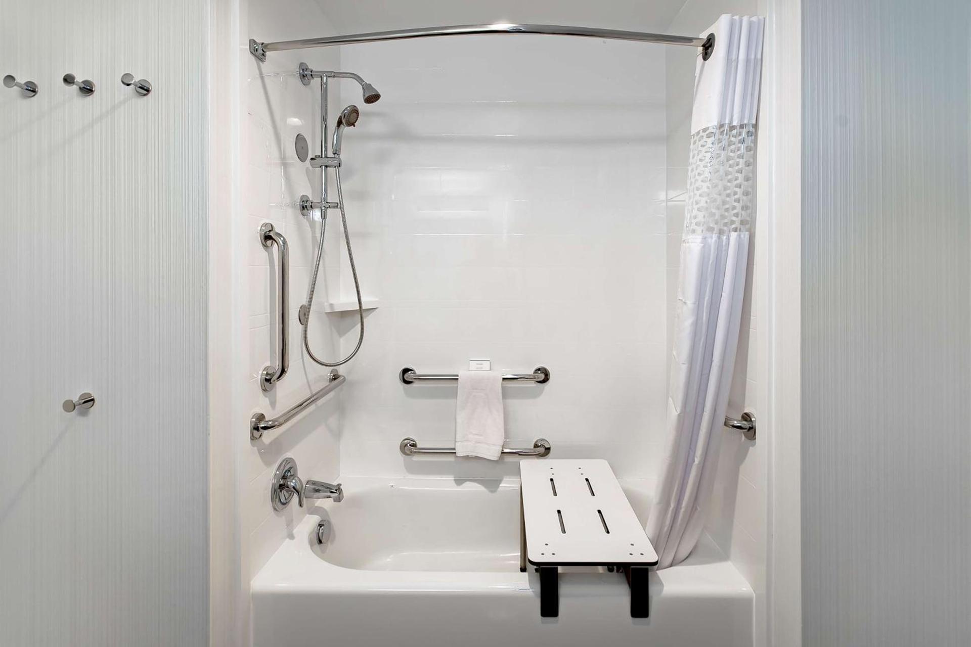 Hampton Inn Lockport - Buffalo, NY photo 26