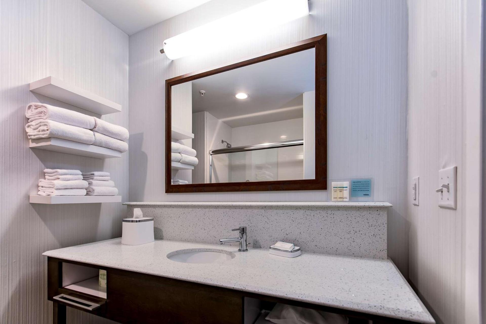 Hampton Inn Lockport - Buffalo, NY photo 34