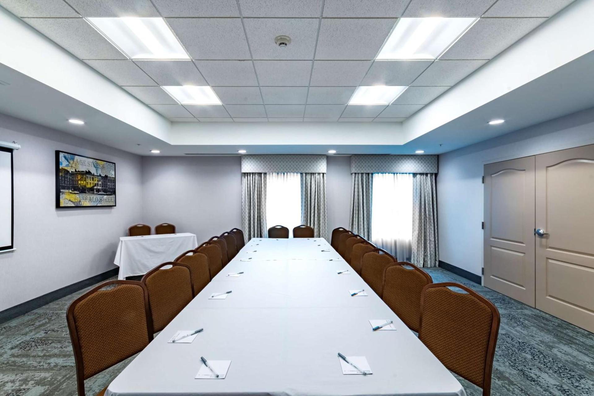 Hampton Inn Lockport - Buffalo, NY photo 35
