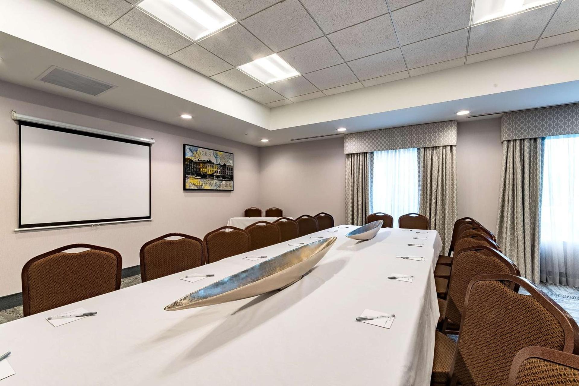 Hampton Inn Lockport - Buffalo, NY photo 12