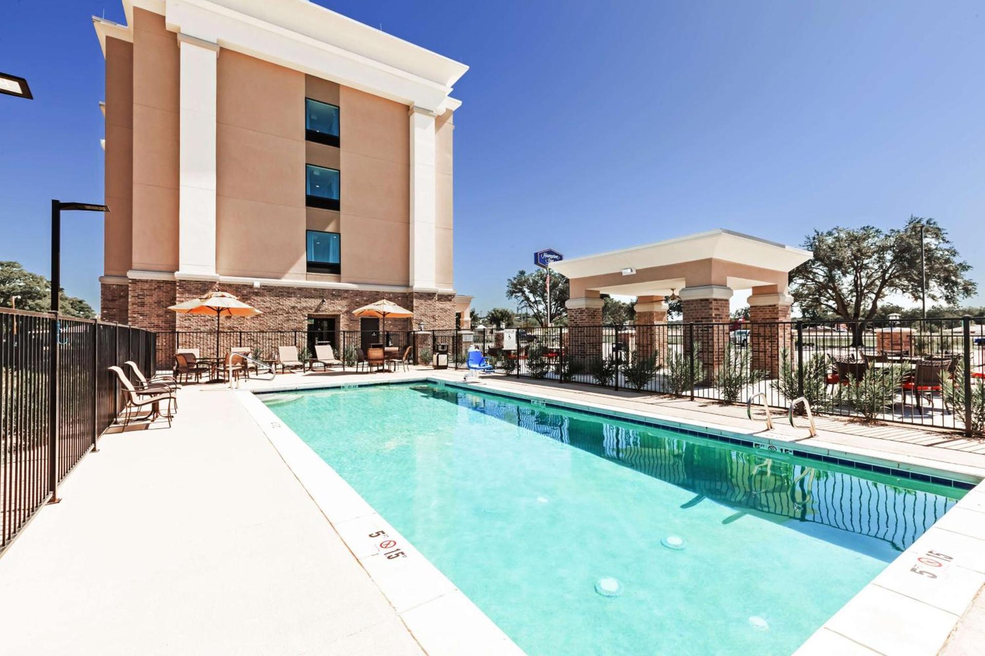 Hampton Inn Ozona photo 10