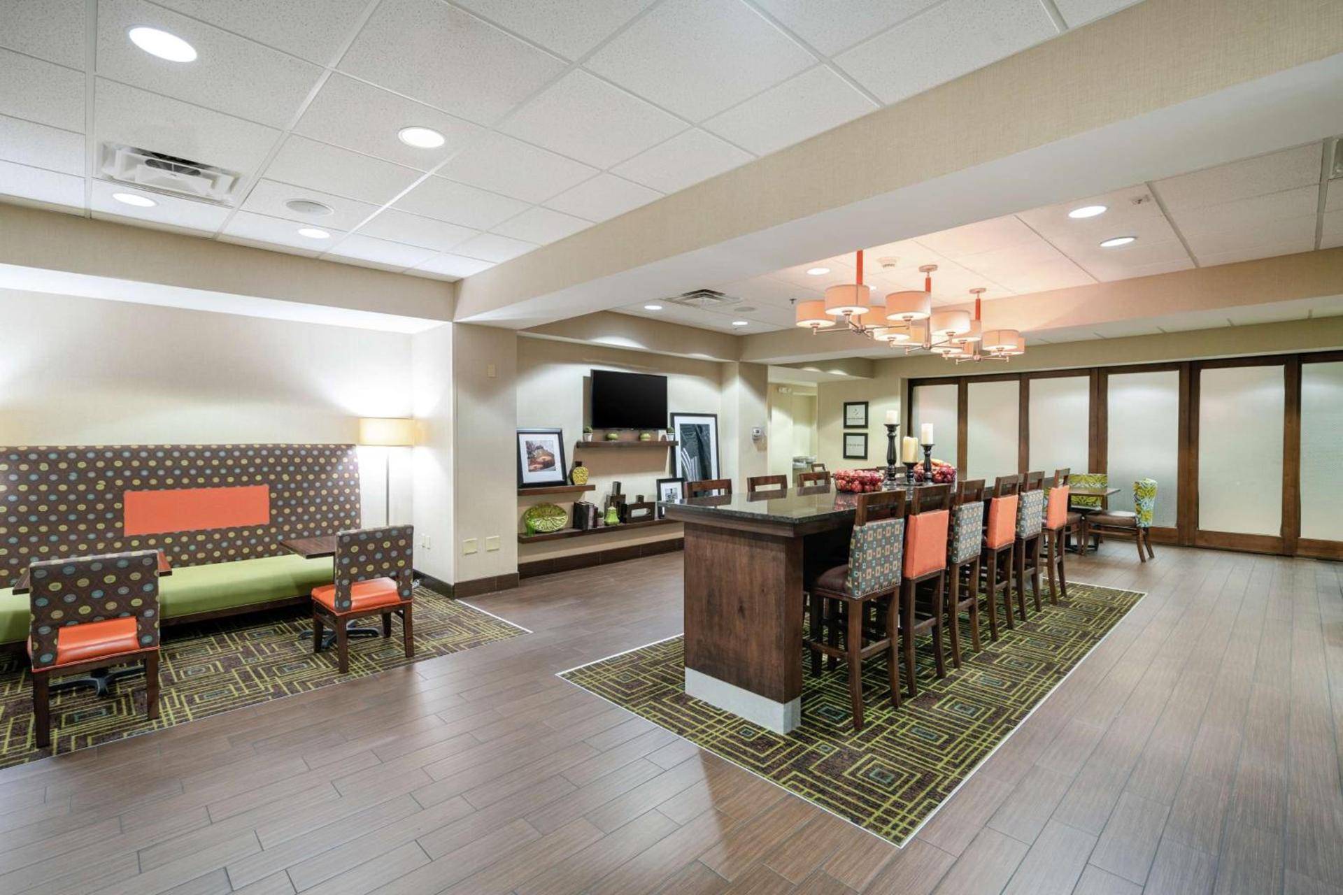 Hampton Inn University Area, Huntington, Wv photo 5