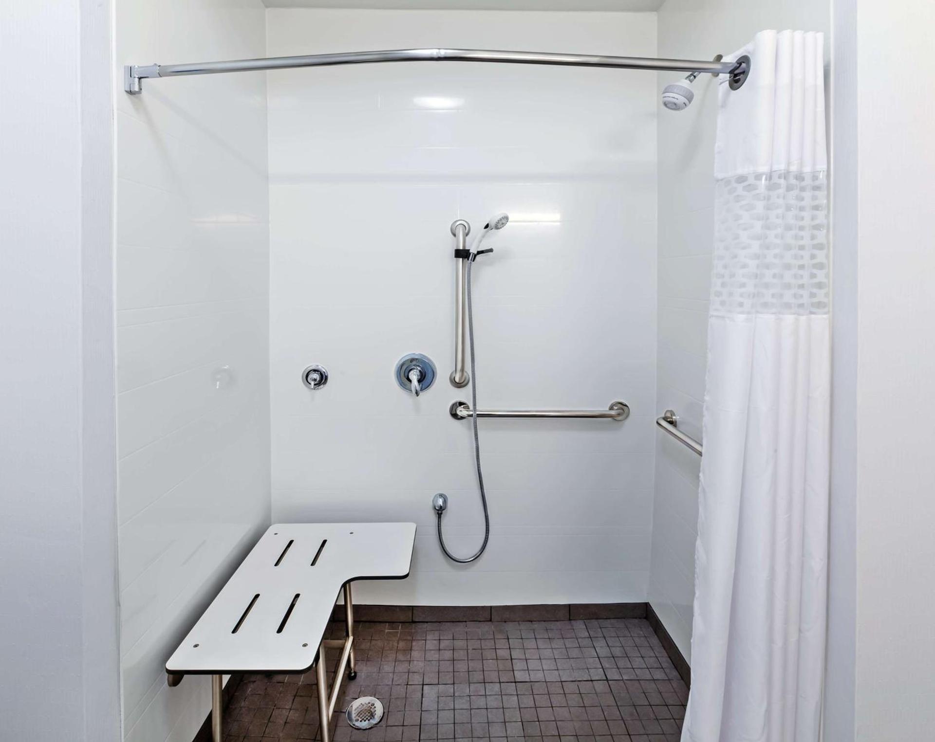 Hampton Inn Ozona photo 30