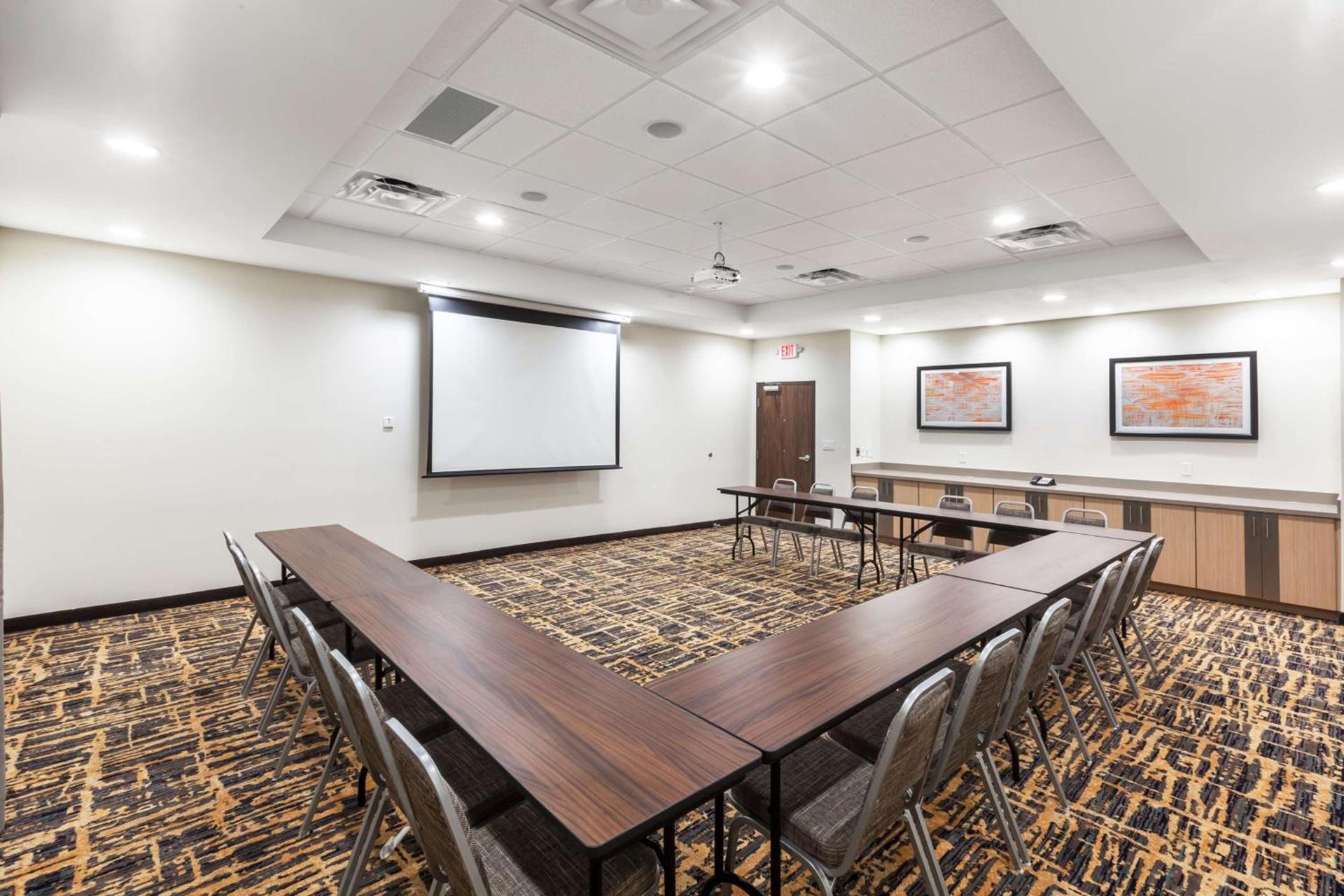 Hampton Inn Ozona photo 34