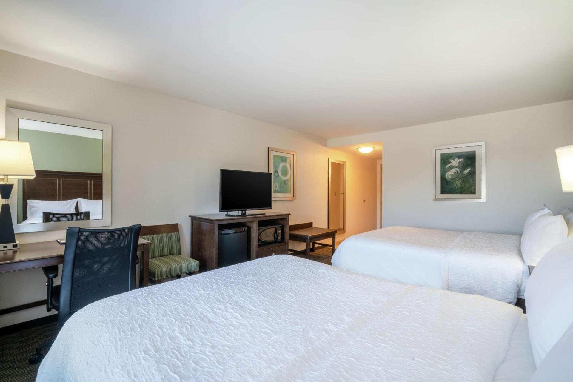 Hampton Inn University Area, Huntington, Wv photo 24
