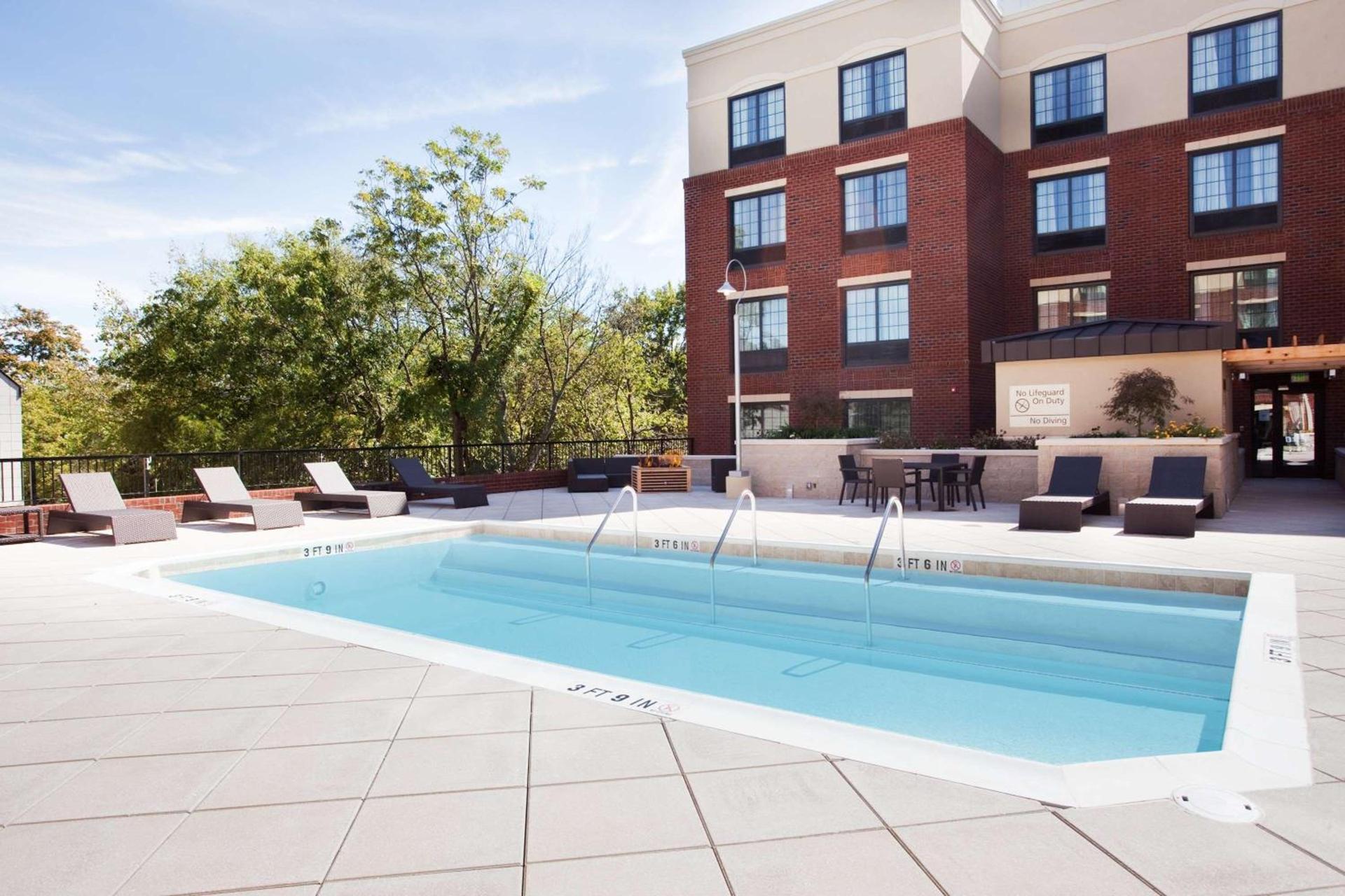 Hampton Inn & Suites Chapel Hill/Carrboro photo 7