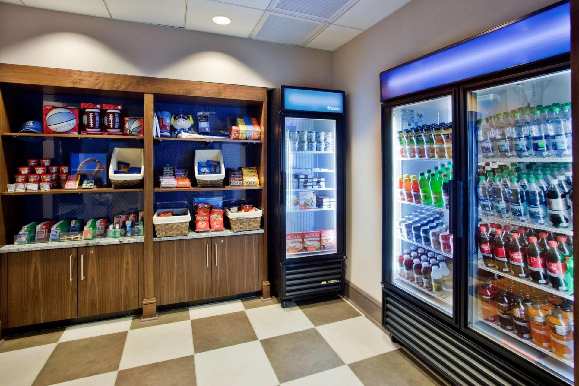 Hampton Inn & Suites Chapel Hill/Carrboro photo 9
