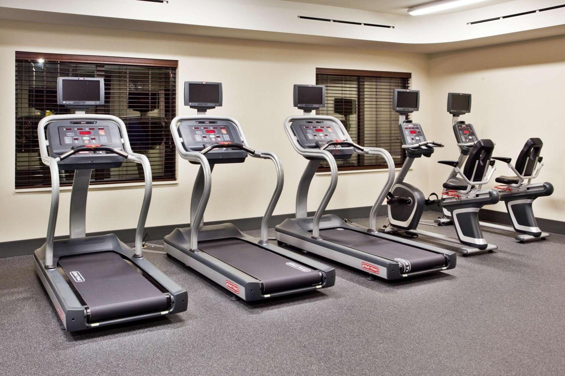 Hampton Inn & Suites Chapel Hill/Carrboro photo 10