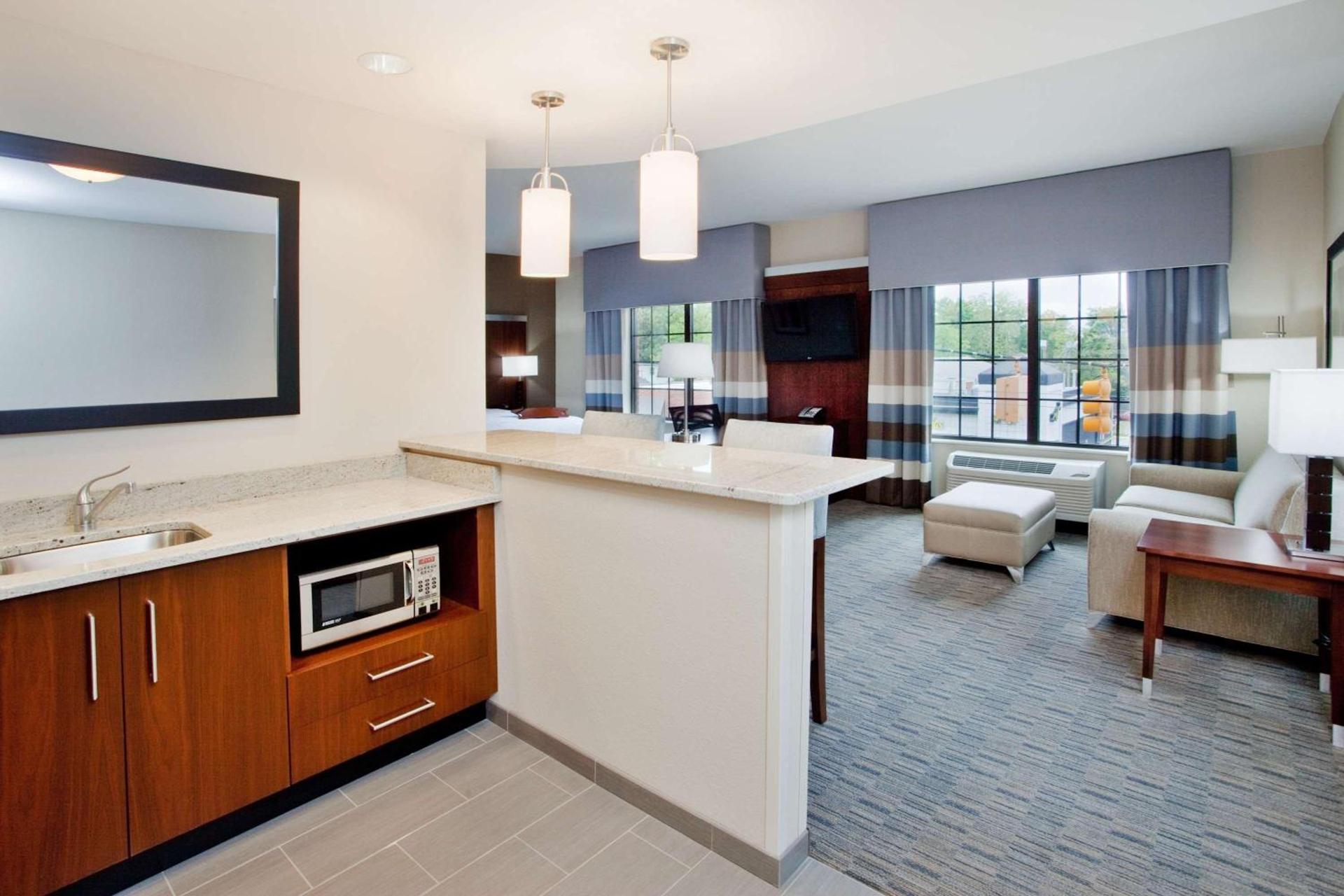 Hampton Inn & Suites Chapel Hill/Carrboro photo 14