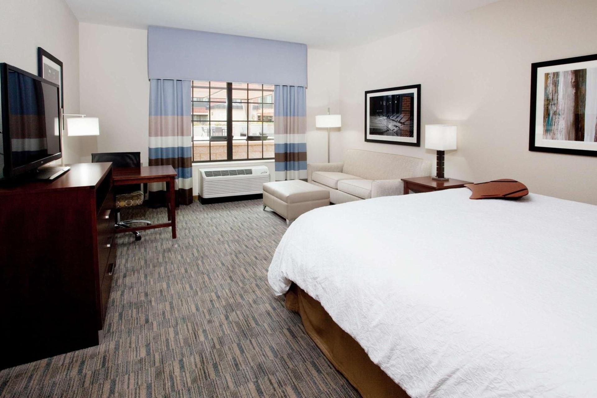 Hampton Inn & Suites Chapel Hill/Carrboro photo 19
