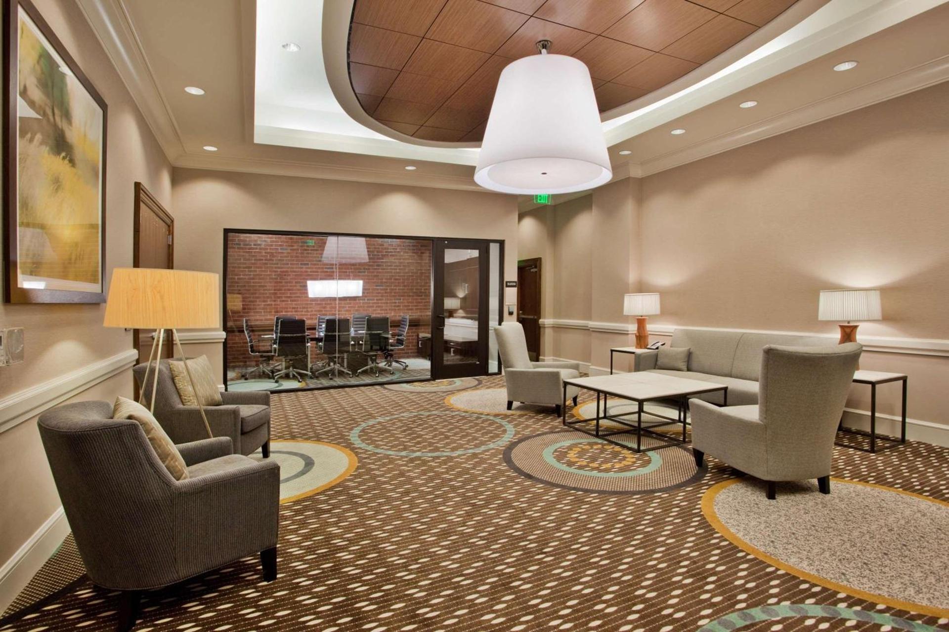 Hampton Inn & Suites Chapel Hill/Carrboro photo 22