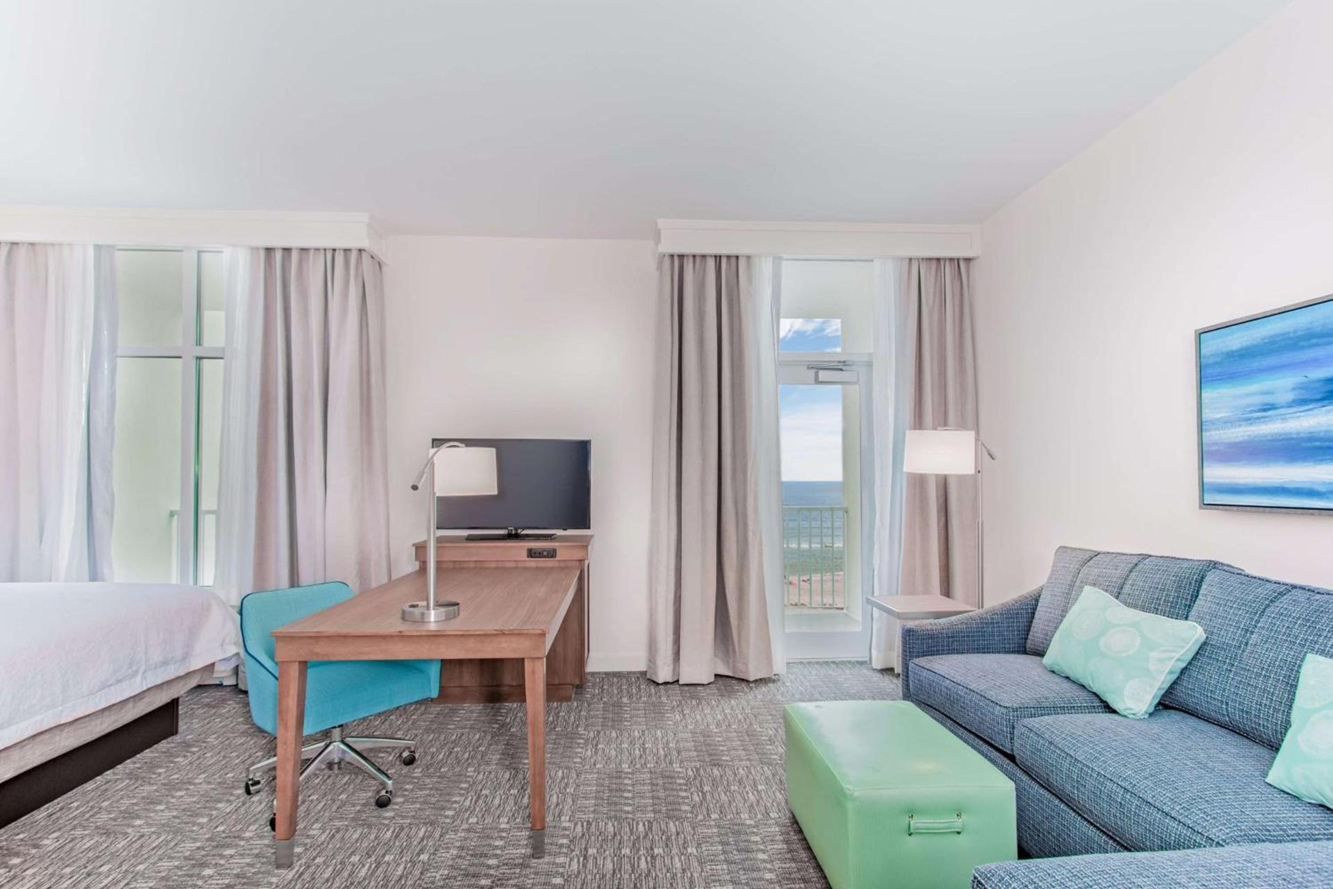 Hampton Inn & Suites Panama City Beach-Beachfront photo 63