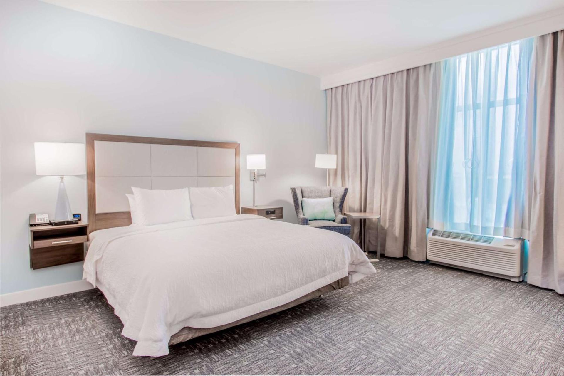 Hampton Inn & Suites Panama City Beach-Beachfront photo 65