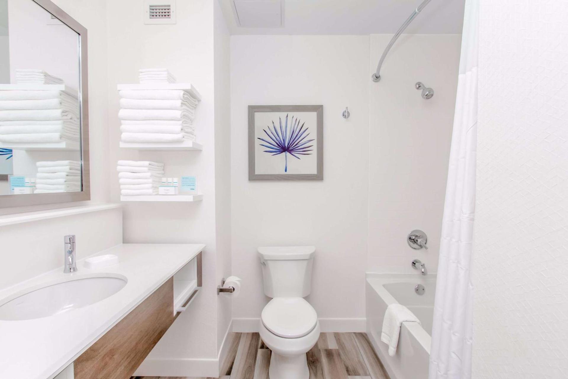Hampton Inn & Suites Panama City Beach-Beachfront photo 66