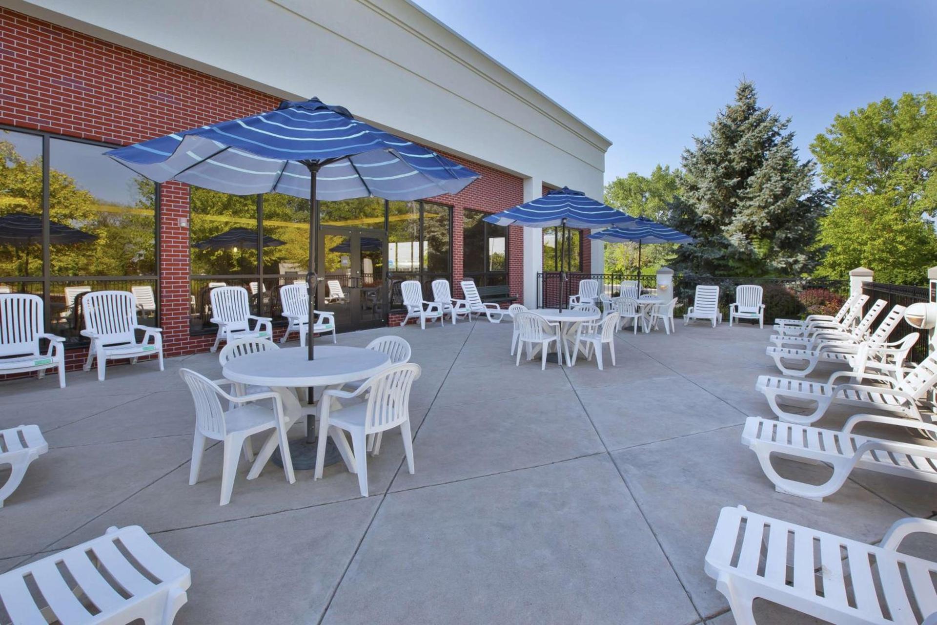 Hampton Inn Toledo-South/Maumee photo 3