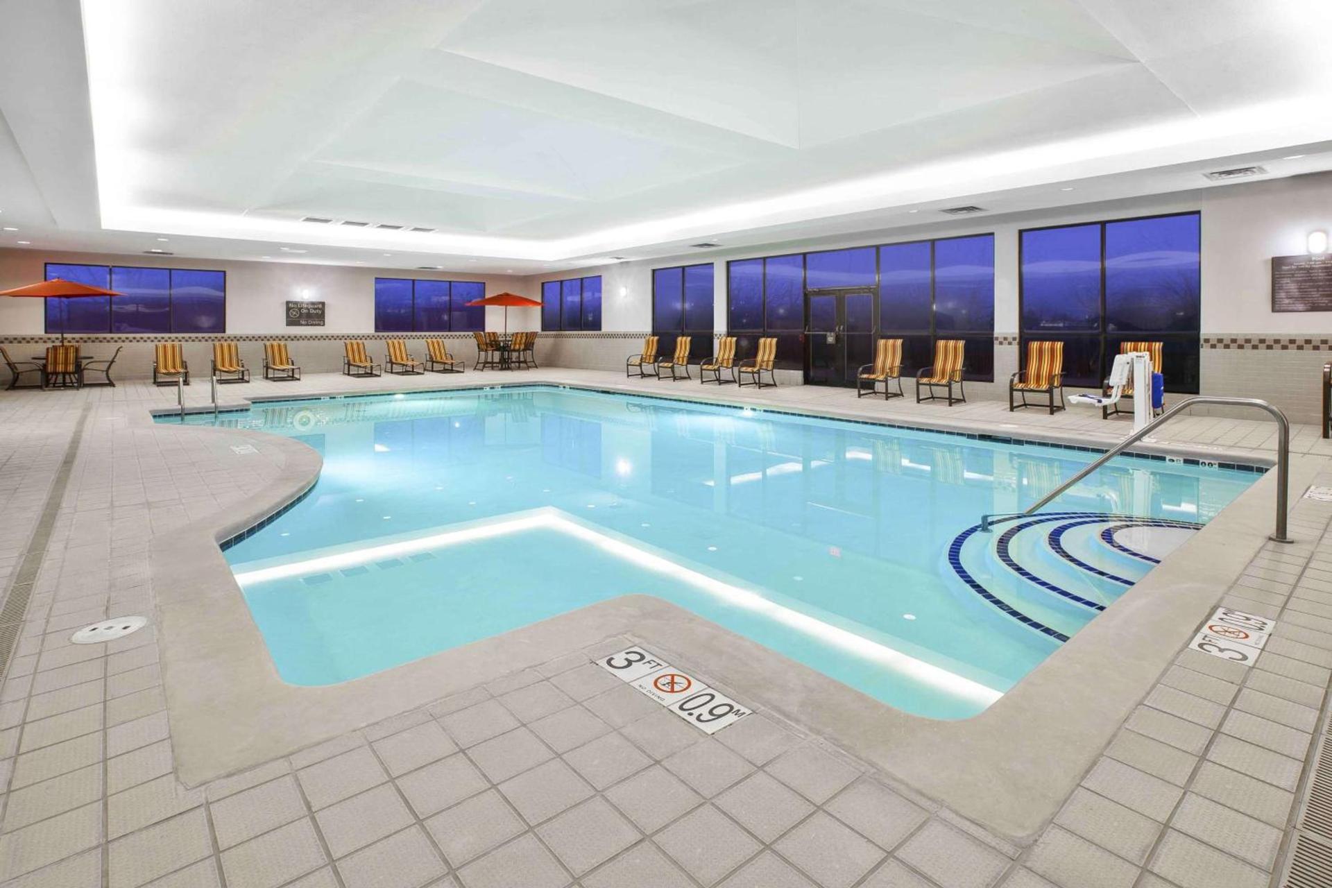 Hampton Inn Toledo-South/Maumee photo 9