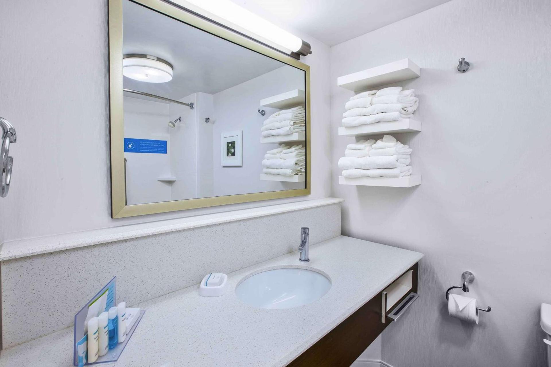 Hampton Inn Toledo-South/Maumee photo 21