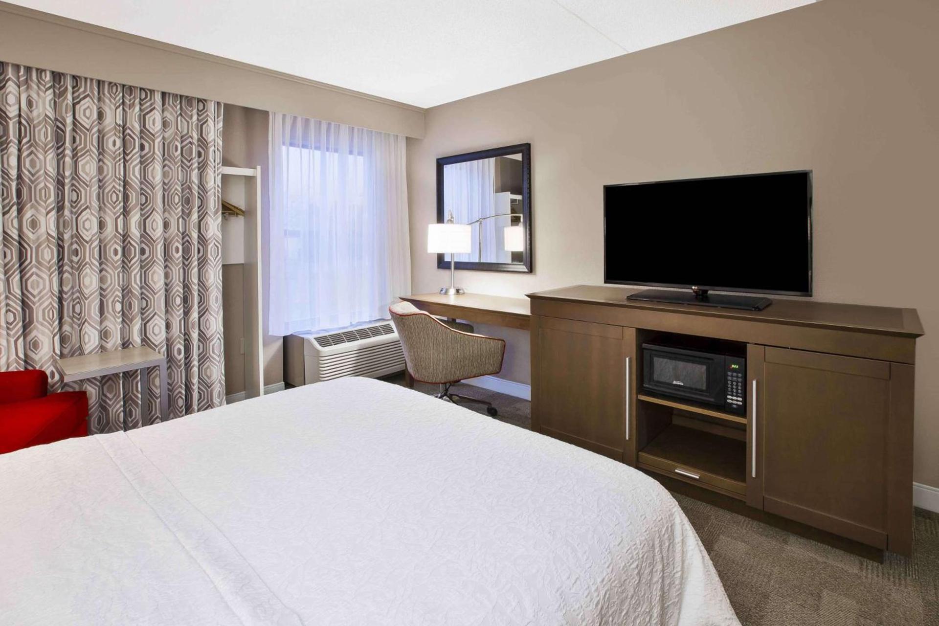 Hampton Inn Toledo-South/Maumee photo 26