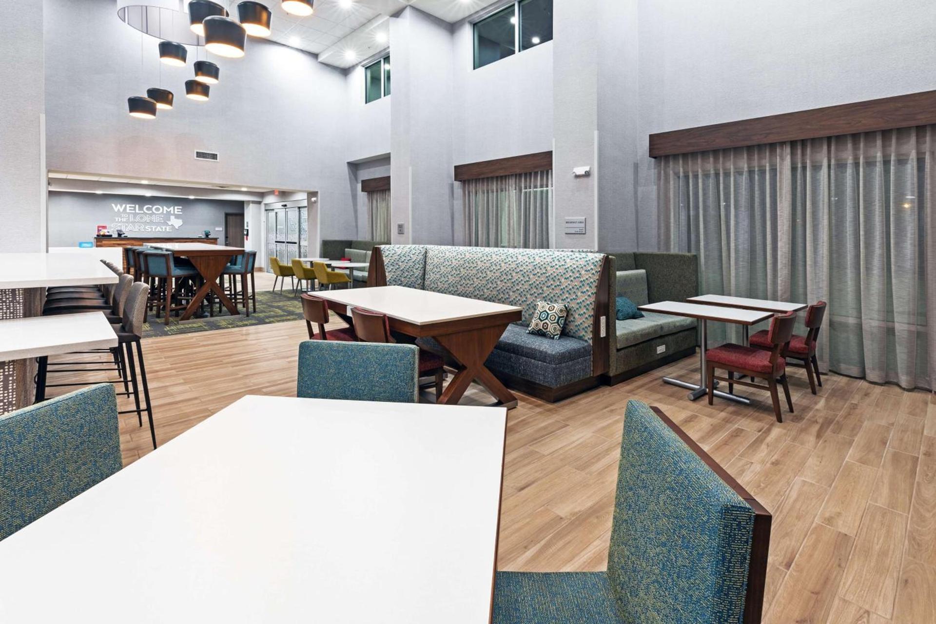 Hampton Inn & Suites Canyon, Tx photo 9