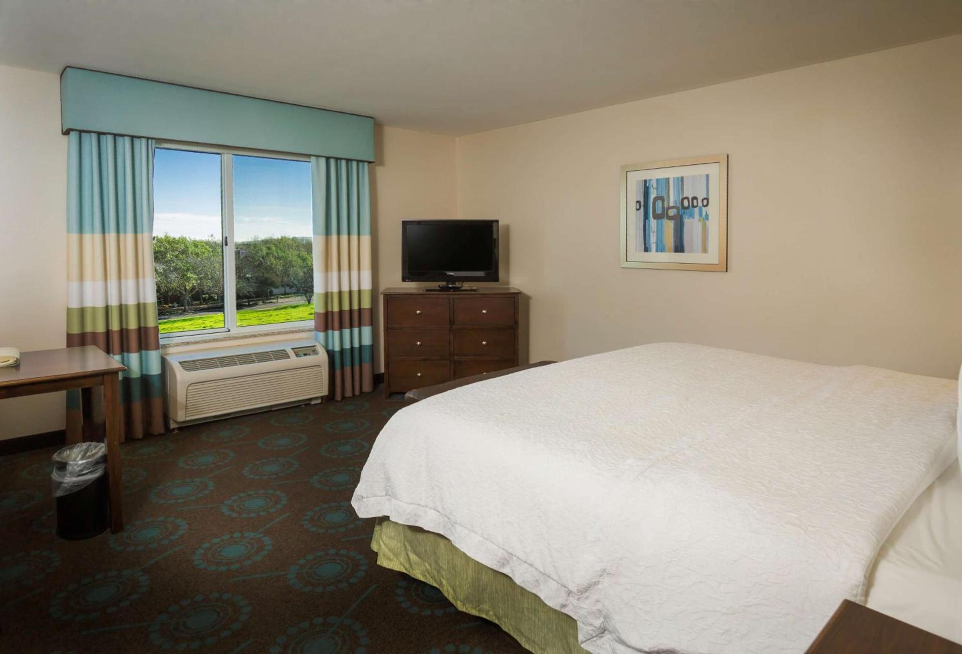 Hampton Inn & Suites Suisun City Waterfront photo 18