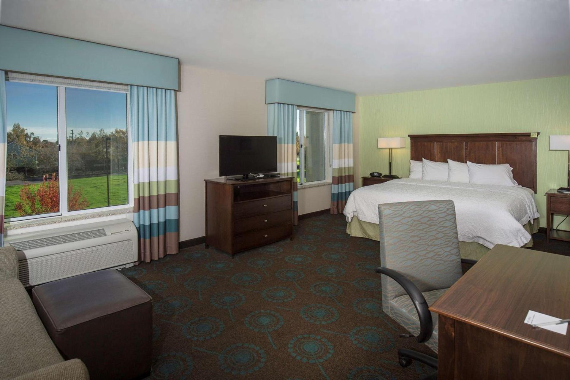 Hampton Inn & Suites Suisun City Waterfront photo 21